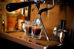 The principle of Italian espresso extraction: on the effect of coffee powder on concentrated extraction