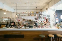 Points for attention in the design and planning of coffee shop bar analysis on the design characteristics of bar with different shapes