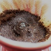 Can I eat coffee grounds? Can I lose weight by eating coffee grounds? Why do cockroaches like coffee grounds so much?