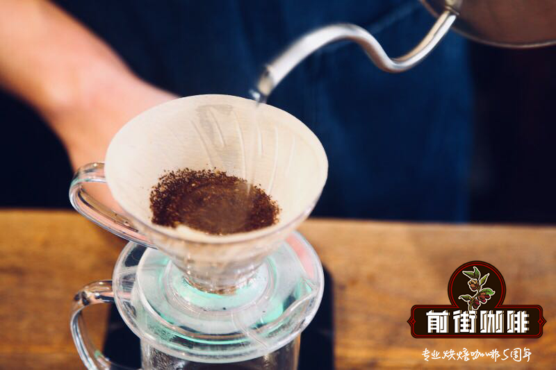 Hand-brewing V60 details | Scott Rao demonstrates the skills of using V60 to make coffee by hand