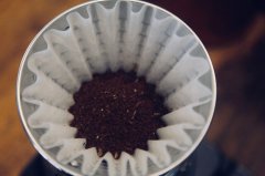 The effect of the grinding method of coffee powder on the flavor of coffee when brewing coffee