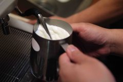 Coffee machine How to make milk foam What milk 