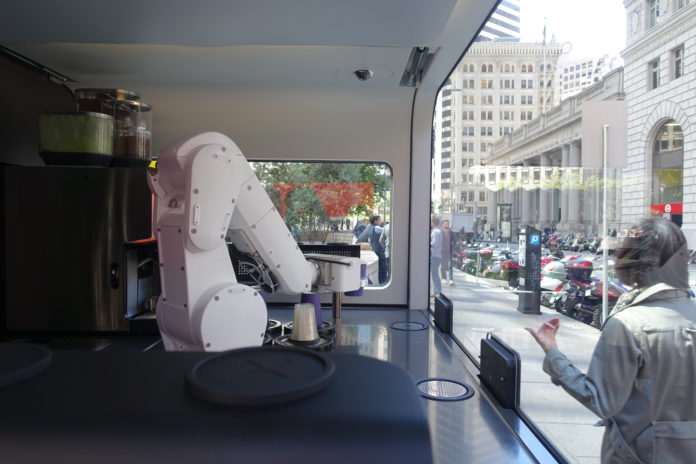 Cafe X second generation robot coffee shop unveiled in San Francisco, USA! You will wave after making coffee.