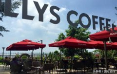 The largest coffee shop in Xiamen-Hollys Coffee Xiamen seaside coffee shop address