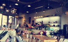 Kunming beautiful coffee shop-EVER FOREVER sunny flower house Kunming online celebrity coffee shop recommendation