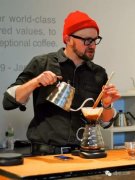 Hand coffee brewing skills | what are American hand brewing and Japanese hand brewing? Differences in coffee-making skills with different hands