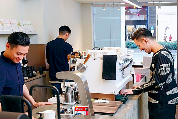 VWI by ChadWang | what's so different about the coffee shop opened by world champion Wang ze?