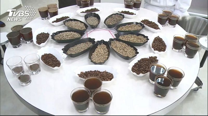 Coffee annual output value 75 billion Japanese merchants set up the largest bean baking factory in Yunlin