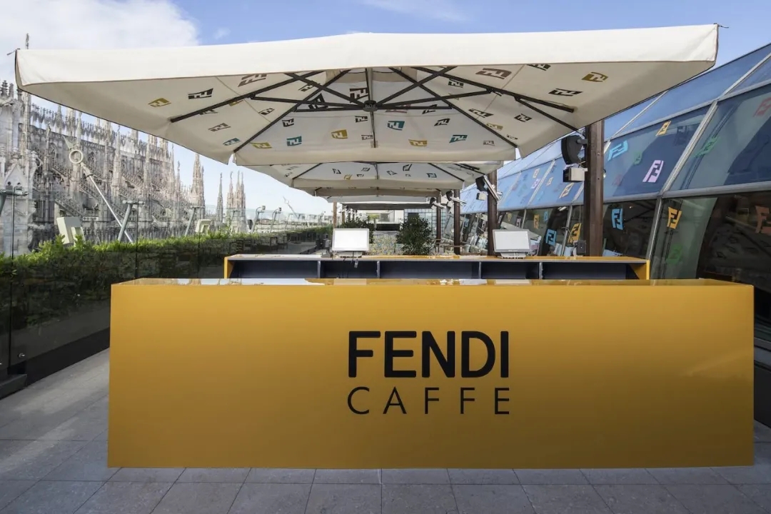 Italian luxury brand Fendi FENDI opens coffee shop Fendi caf é