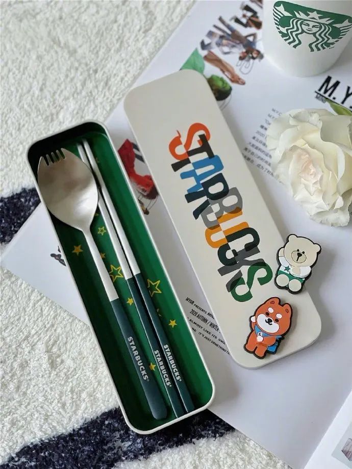 Would you like chopsticks for coffee? Starbucks takeout chopsticks? Shanghai Starbucks takeout launches customized tableware