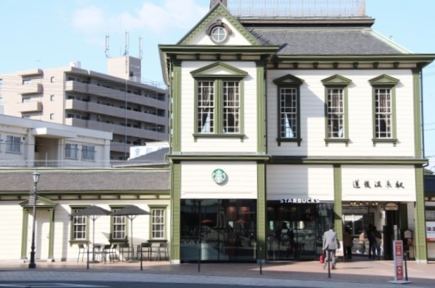 How about Starbucks coffee? is Starbucks a direct store or a franchise recommended by Starbucks in Japan?