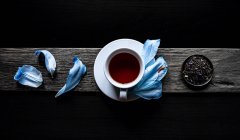 What kind of tea set do you use to make black tea? do not use purple sand pot to make tea.