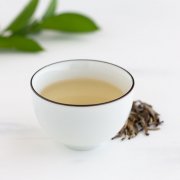 What is the difference between the colors of authentic black tea? How to tell whether black tea is dyed or not?