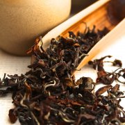 What kinds of oolong tea are there except Tieguanyin? The difference between Dongding Oolong Tea and Oriental Beauty